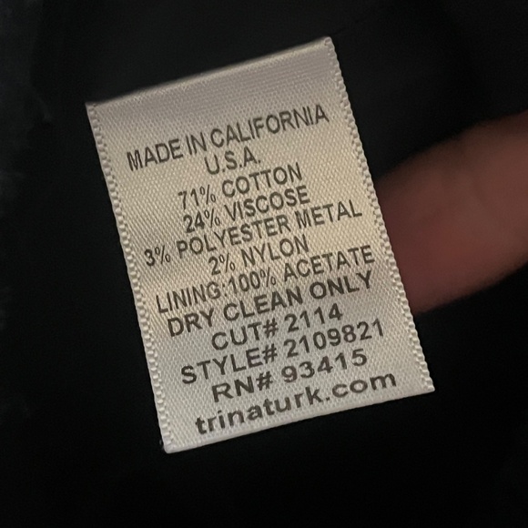 Trina Turk Los Angeles Distressed/Tweed Style Black/Silver Mini Skirt / Size 10 - Picture 10 of 10